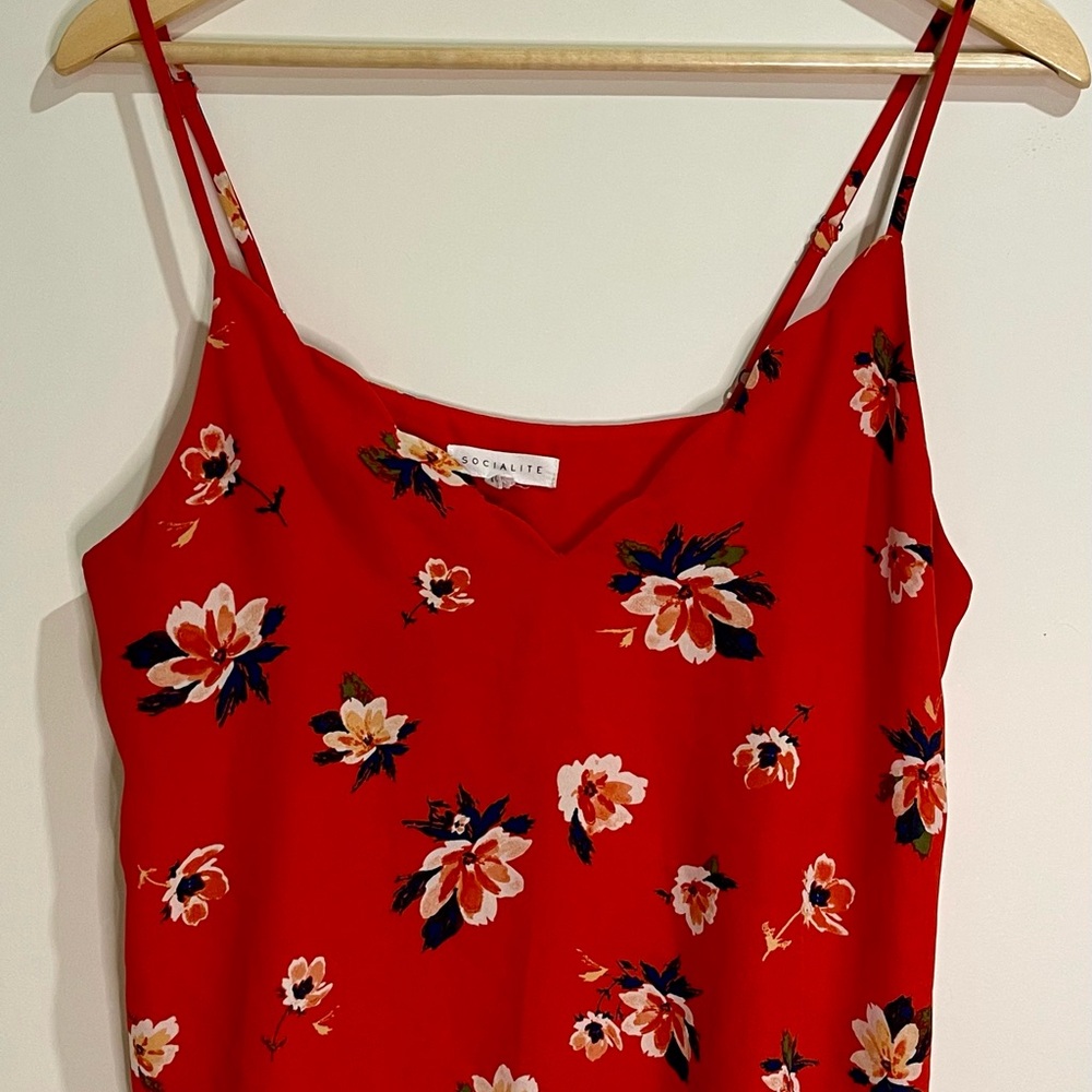 Red Floral Camisole Top with Scalloped Sweetheart Neckline- Socialite